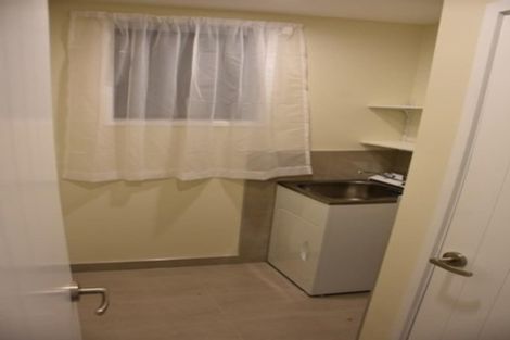 Photo of property in 2/2 Grenadine Place, Unsworth Heights, Auckland, 0632