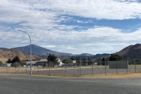 Photo of property in 2 Waitaki Drive East, Otematata, 9412