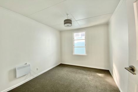 Photo of property in 18 Tamar Street, Island Bay, Wellington, 6023
