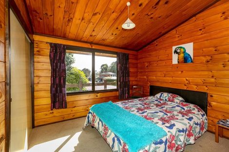 Photo of property in 14 Ambury Place, Merrilands, New Plymouth, 4312