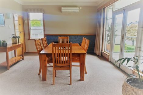 Photo of property in 5 Chamberlain Street, Dannevirke, 4930