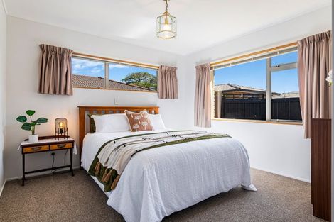 Photo of property in 38 Edward Avenue, Orewa, 0931