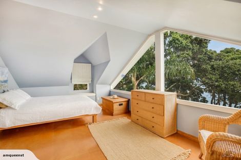 Photo of property in 36 Queen Street, Northcote Point, Auckland, 0627
