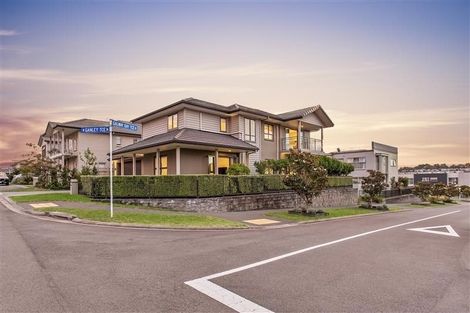 Photo of property in 33 Ganley Terrace, Stonefields, Auckland, 1072