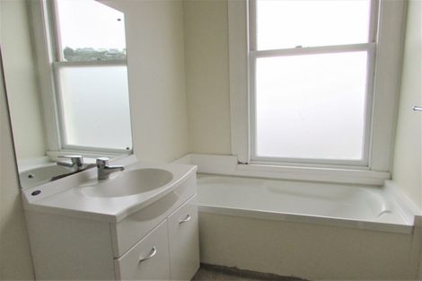 Photo of property in 4/110 Clyde Street, Island Bay, Wellington, 6023