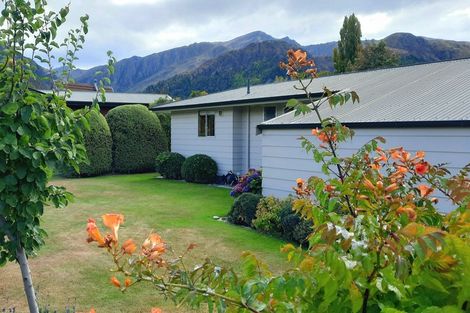 Photo of property in 11 Argyle Place, Arrowtown, 9302