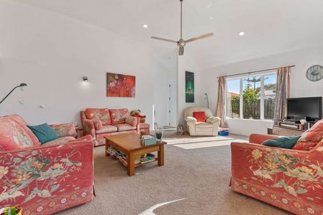 Photo of property in 13 Evans Road, Papamoa Beach, Papamoa, 3118