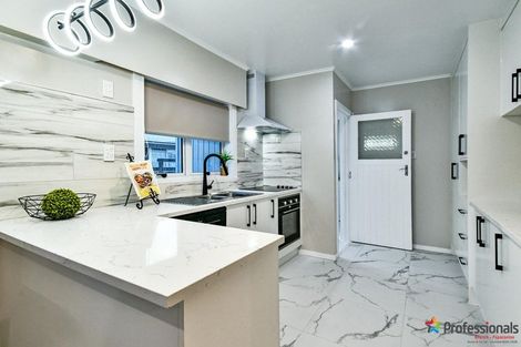 Photo of property in 27 Thompson Terrace, Manurewa, Auckland, 2102