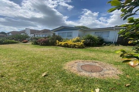 Photo of property in 36 Goodwood Drive, Goodwood Heights, Auckland, 2105