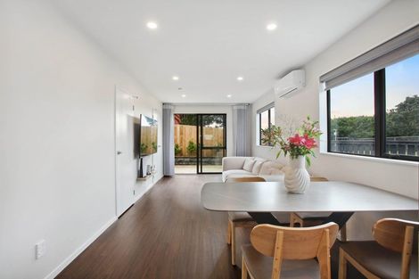 Photo of property in 233a Finlayson Avenue, Clendon Park, Auckland, 2103