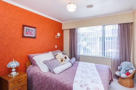 Photo of property in 15 Kentucky Way, Awapuni, Palmerston North, 4412