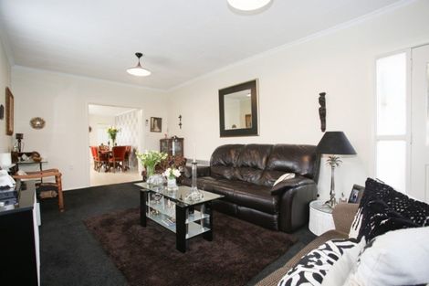 Photo of property in 504 Grove Road, Mayfair, Hastings, 4122