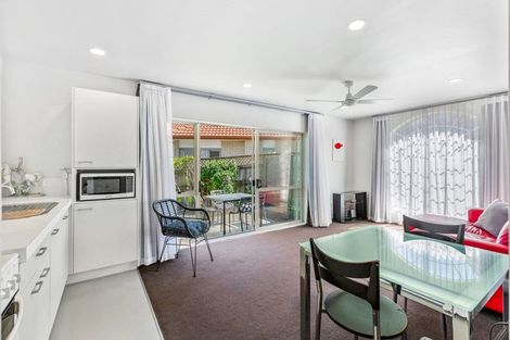 Photo of property in 21 Hendrika Court, Hobsonville, Auckland, 0618