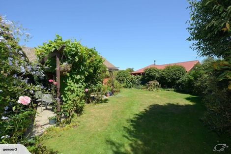 Photo of property in 25d Ramore Place, Redwood, Christchurch, 8051