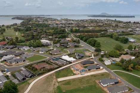 Photo of property in 49d Western Avenue, Omokoroa, 3172