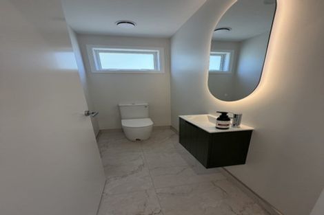 Photo of property in 52 Wairau Road, Oakura, 4314