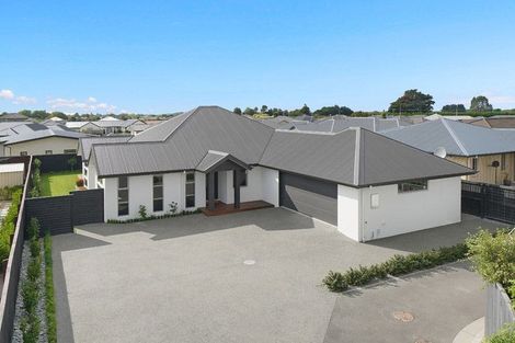 Photo of property in 25 Beech Drive, Rangiora, 7400