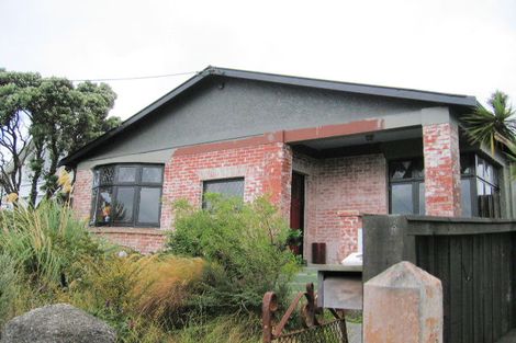 Photo of property in 40 Mills Road, Brooklyn, Wellington, 6021