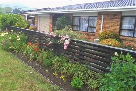 Photo of property in 4 Dinniss Avenue, Regent, Whangarei, 0112