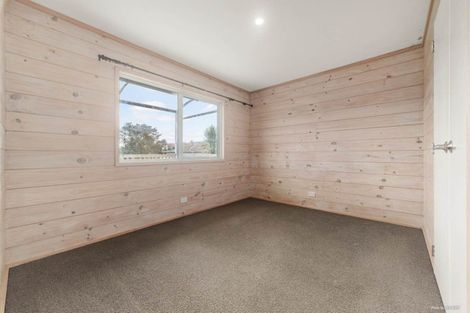 Photo of property in 219a Birkdale Road, Birkdale, Auckland, 0626