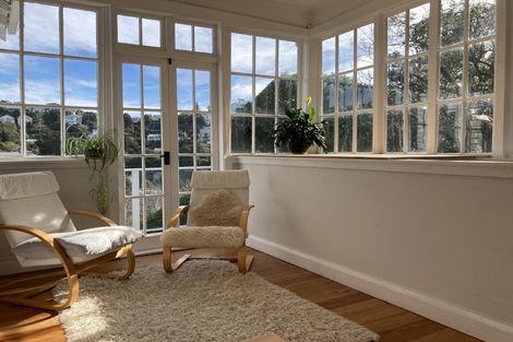 Photo of property in 30 Saint Michaels Crescent, Kelburn, Wellington, 6012