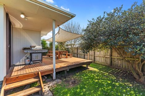 Photo of property in 5 Longstead Avenue, Papamoa Beach, Papamoa, 3118