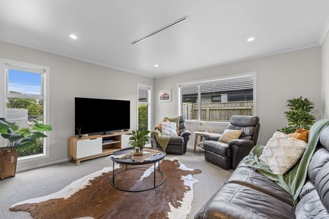 Photo of property in 31 Aratapu Street, Waitara, 4320