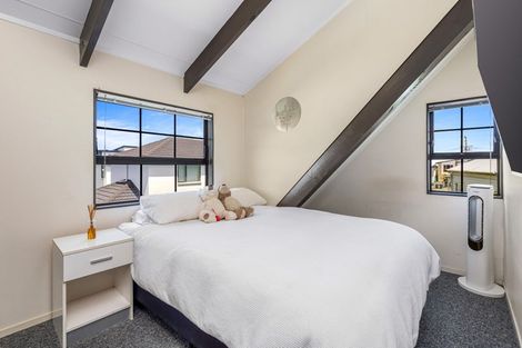 Photo of property in 486 Richardson Road, Mount Roskill, Auckland, 1041