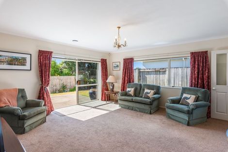 Photo of property in 11 Murray Court, Paraparaumu Beach, Paraparaumu, 5032