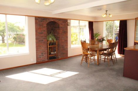 Photo of property in 64 Great North Road, Winton, 9720