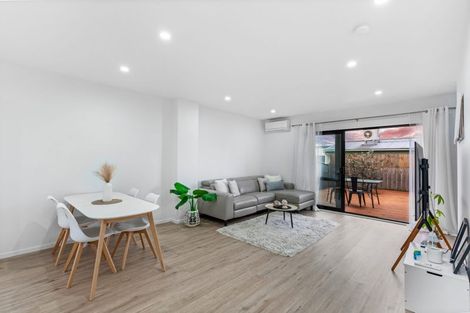 Photo of property in 37 Eileen Newey Place, Henderson, Auckland, 0612