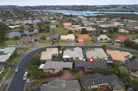 Photo of property in 8 Chalmers Close, Orewa, 0931