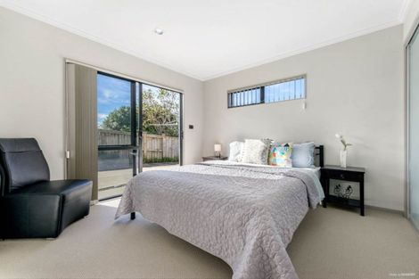 Photo of property in 8 Ellivani Rise, Pukekohe, 2120