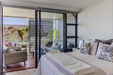 Photo of property in 203/7 Humber Street, Pandora, Napier, 4110