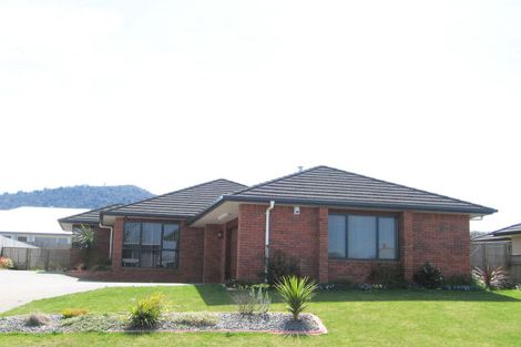 Photo of property in 5 Bullmore Place, Pukehangi, Rotorua, 3015