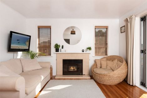 Photo of property in 8a Riverton Road, Mount Maunganui, 3116