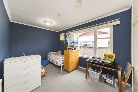 Photo of property in 38 Shamrock Street, Takaro, Palmerston North, 4412