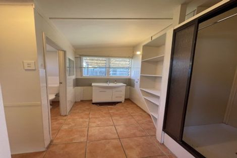 Photo of property in 1/52 Glen Road, Ranui, Auckland, 0612