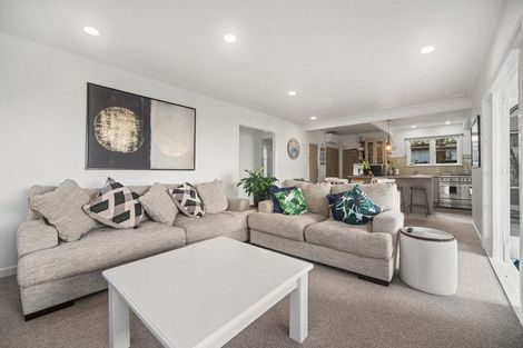 Photo of property in 15 Torkar Road, Clarks Beach, 2122