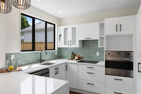 Photo of property in 1a Trist Place, Edgeware, Christchurch, 8013