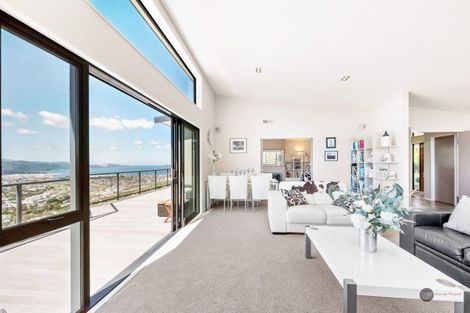 Photo of property in 30 Arahiwi Grove, Tirohanga, Lower Hutt, 5010