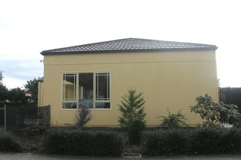 Photo of property in 18 Dalfield Place, Highbury, Palmerston North, 4412