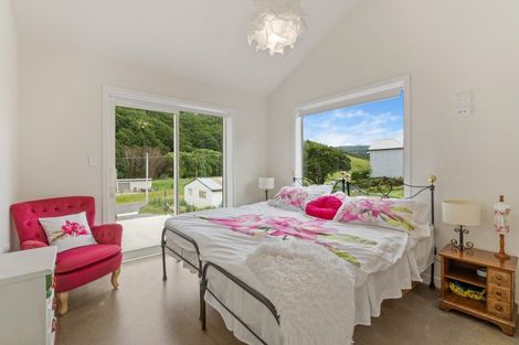 Photo of property in 26 Irvine Street, Lawrence, 9532