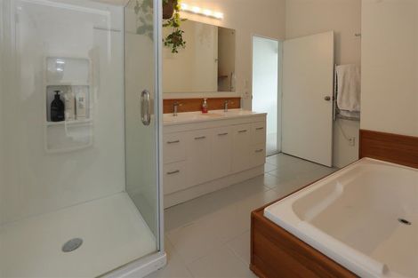 Photo of property in 90 Okareka Loop Road, Lake Okareka, Rotorua, 3076