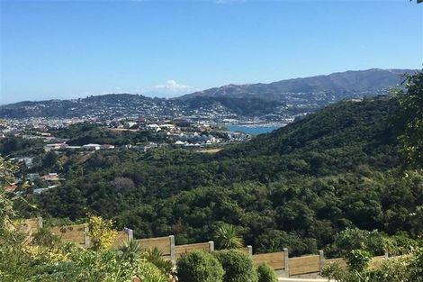 Photo of property in 200 Nevay Road, Karaka Bays, Wellington, 6022