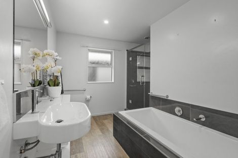 Photo of property in 4 Levinge Lane, Hillmorton, Christchurch, 8024