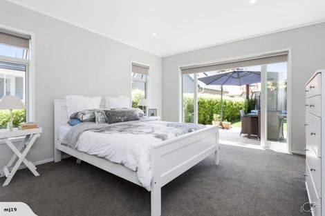 Photo of property in 32 Queen Street, Cambridge, 3434