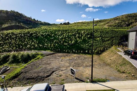 Photo of property in 19 Oakum Road, Whitby, Porirua, 5024