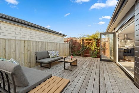 Photo of property in 27a Lillian Place, Orewa, 0931