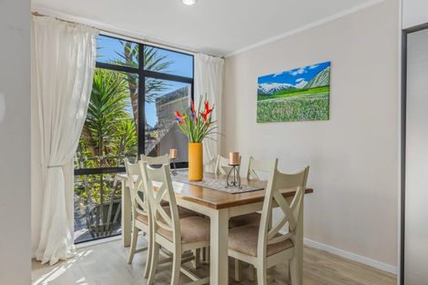 Photo of property in 15/61a Birkdale Road, Birkdale, Auckland, 0626